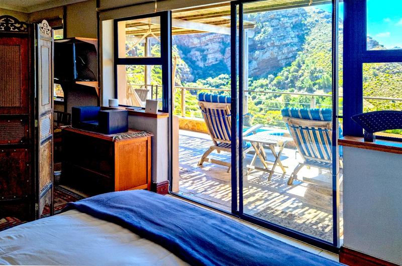 To Let 2 Bedroom Property for Rent in Admirals Kloof Western Cape